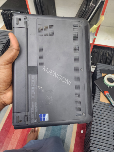 Lenovo x131 photo 2